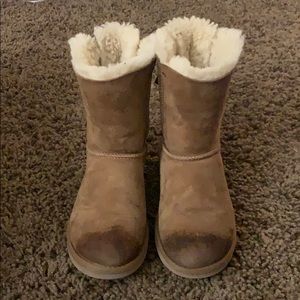 Bailey bow tan ugg boots